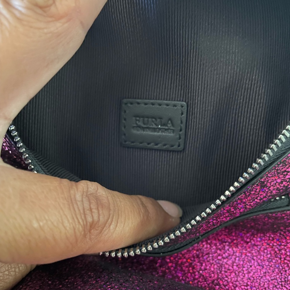 *****SOLD******FURLA RARE METALLIC GLITTER HOT PINK/FUSCHIA SMALL CROSSBODY - Picture 7 of 9